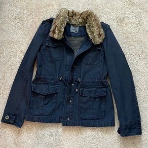 Levi’s Women Navy Fur Jacket Small